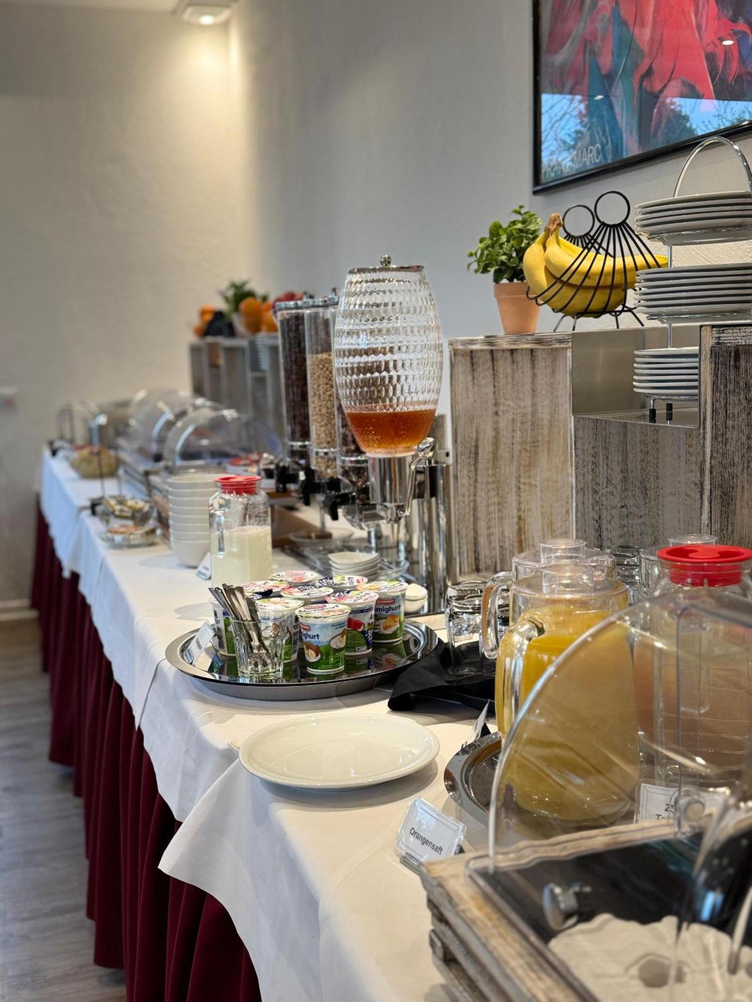 B Six Hotel Syke Kültér fotó