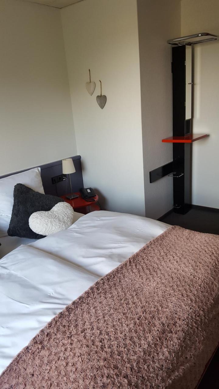 B Six Hotel Syke Kültér fotó